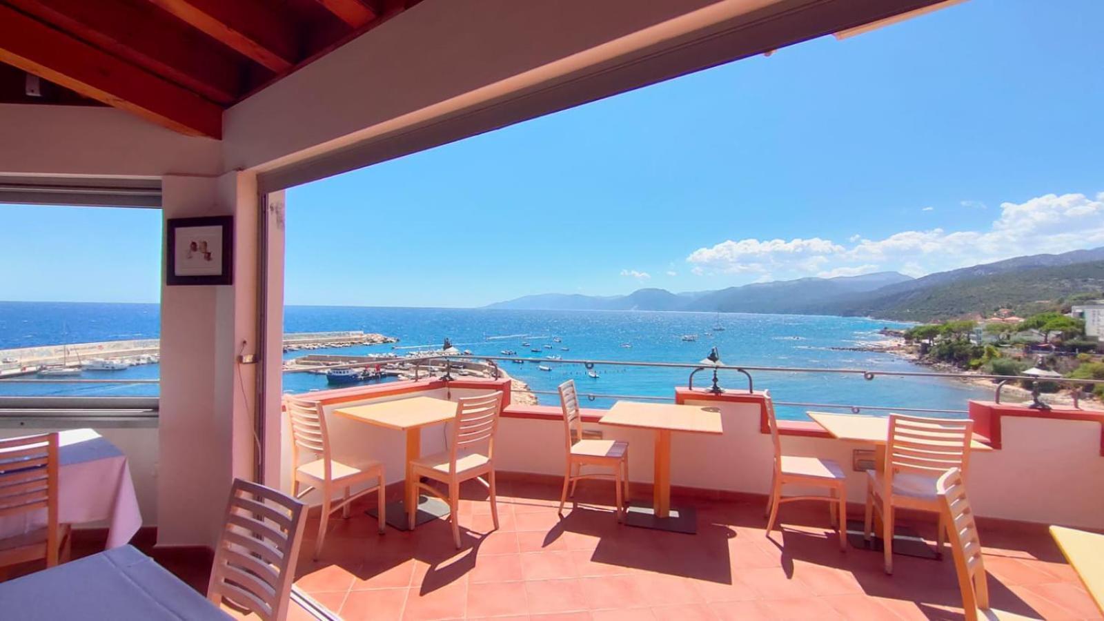 Bue Marino Hotel & Roof Lounge Кала-Гононе Экстерьер фото